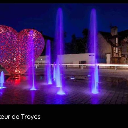 Superbe T2 De Caractere Au Centre Classe 3 Etoiles Troyes Extérieur photo
